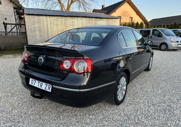 Volkswagen Passat cena 17700 przebieg: 280000, rok produkcji 2007 z Dąbrowa Tarnowska małe 154